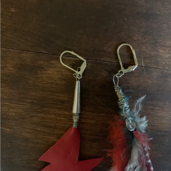 ⚡️🦚Grateful Dead bolt peacock feather earrings ! - Picture 3 of 4